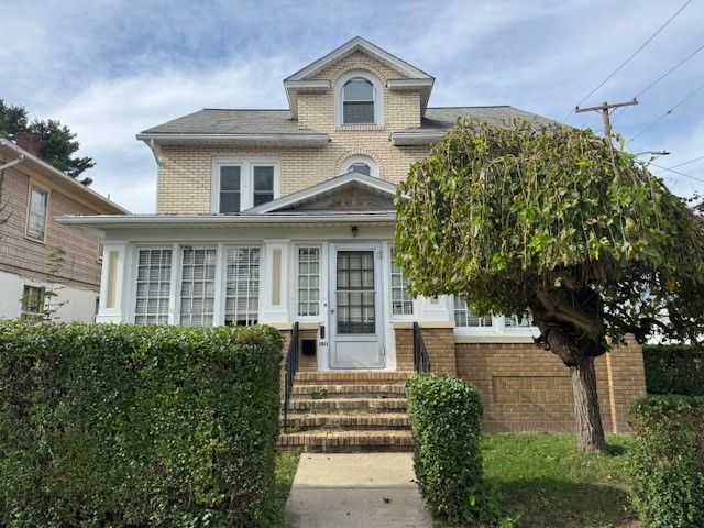 1911 Tracy St, Endicott, NY 13760