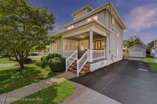 1525 Clay Ave, Dunmore, PA 18509