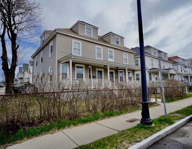 435 Cabot St #A, Beverly, MA 01915