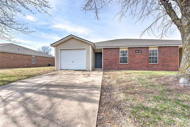 1573 N  Boxley Ave, Fayetteville, AR 72704