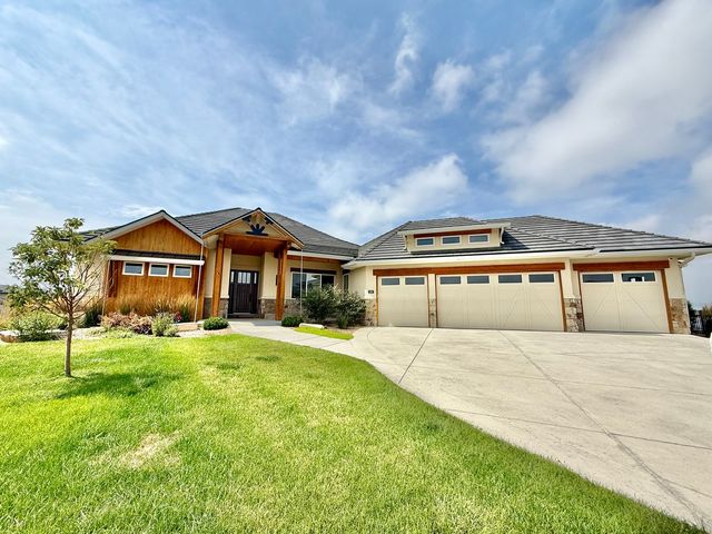 2387 Harding Park Ct, Loveland, CO 80513