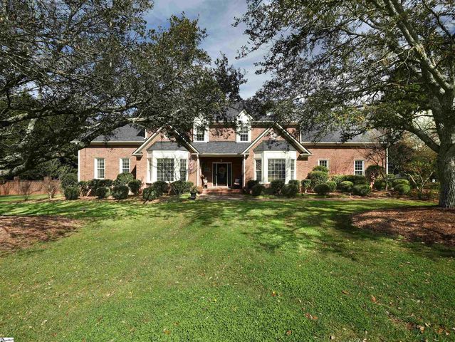 35 Weatherby Dr, Greenville, SC 29615