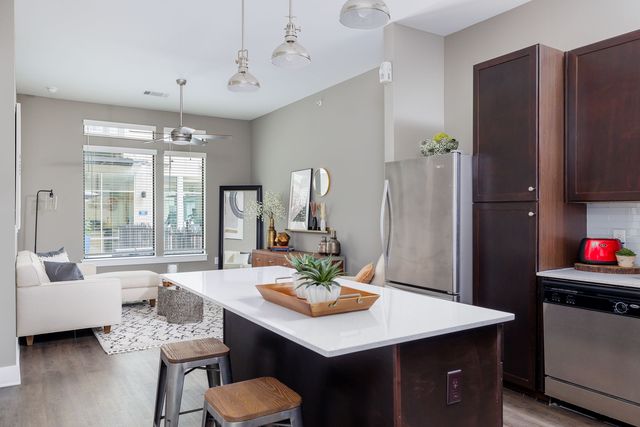 5350 Burnet Rd #439, Austin, TX 78756