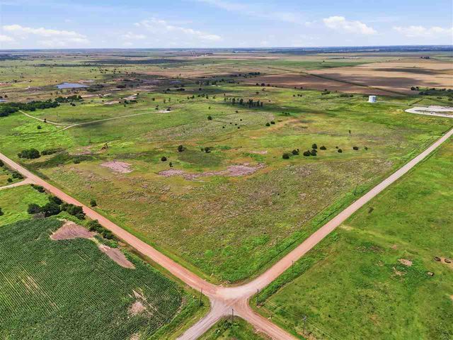 E  County Line Rd, Tonkawa, OK 74653
