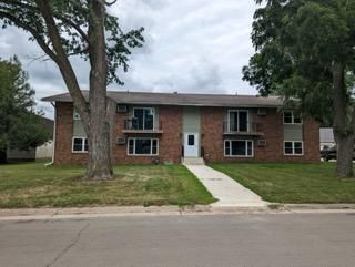 121 N  18th St #1, Estherville, IA 51334