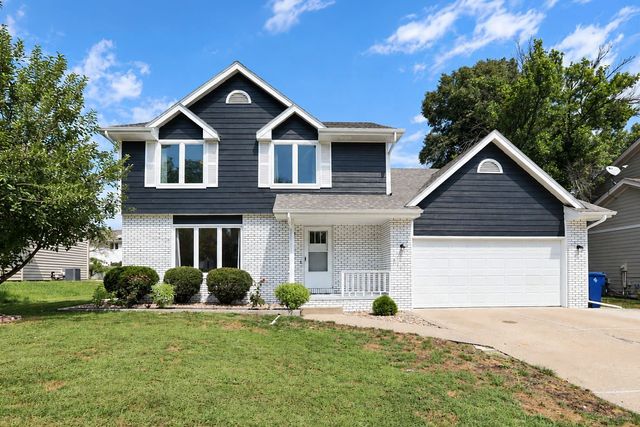 8123 Goodman Dr, Urbandale, IA 50322