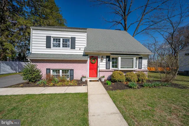 36 Sunset Dr, Paoli, PA 19301