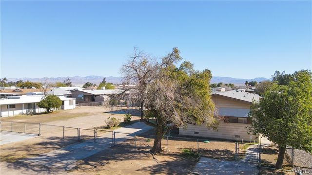 8302 S  Green Valley Rd, Mohave Valley, AZ 86440