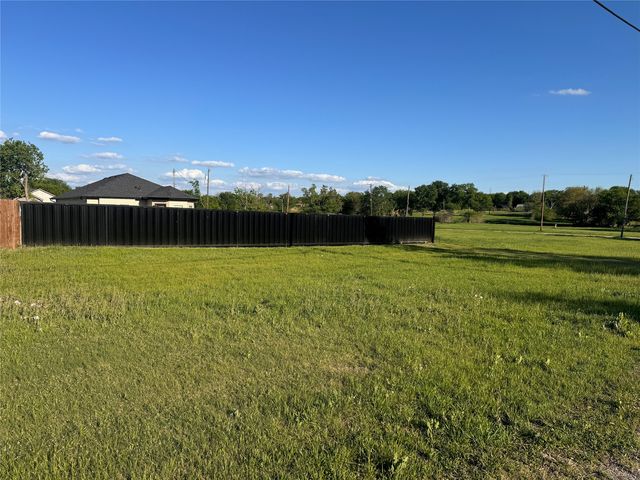 207 Pine St, Hillsboro, TX 76645