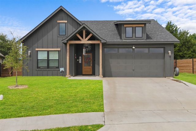 4930 Dry Creek Rd, Sherman, TX 75092