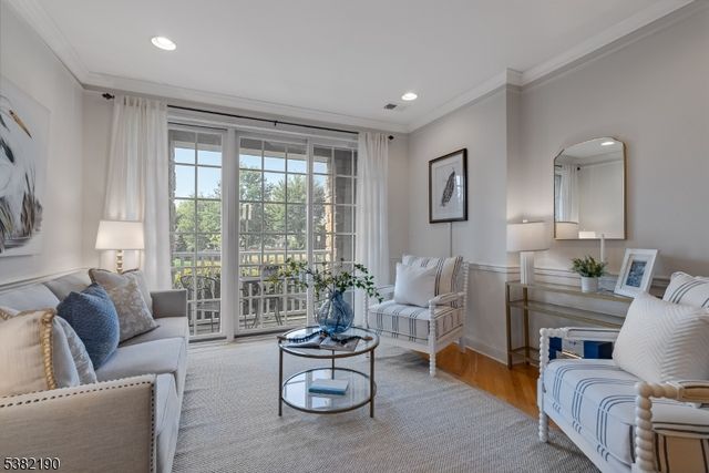 354 Victoria Drive BLDG 3 #354, Bridgewater, NJ 08807