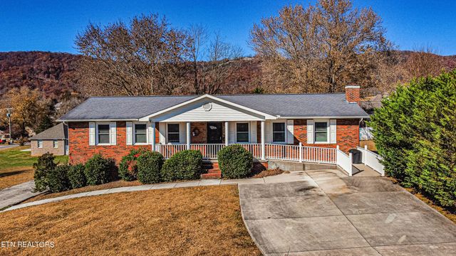 334 Indian Mound Cir, Jacksboro, TN 37757