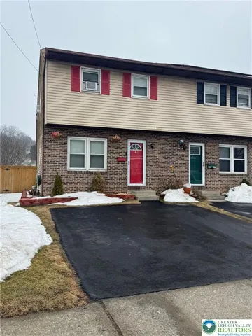 1015 S  Front St, Allentown, PA 18103