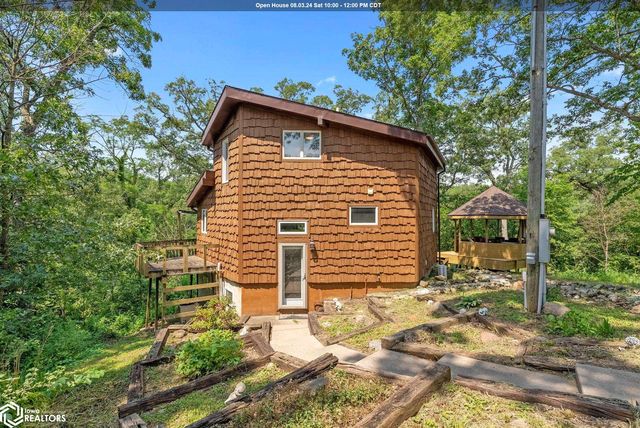 2750 Fern Cliff Rd, Wayland, IA 52654