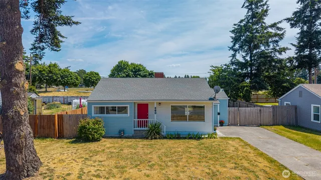 260 SE Glencoe Street, Oak Harbor, WA 98277