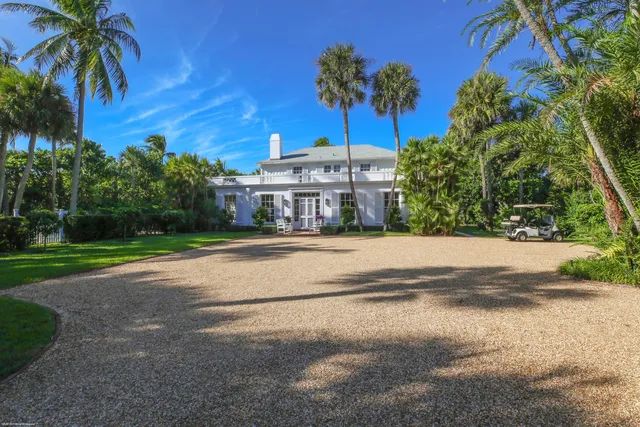 128 S Beach Road, Hobe Sound, FL 33455