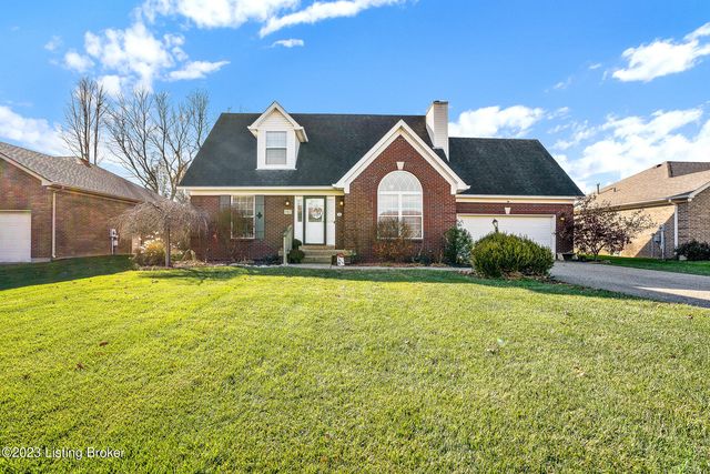 445 Spring House Ln, Louisville, KY 40229