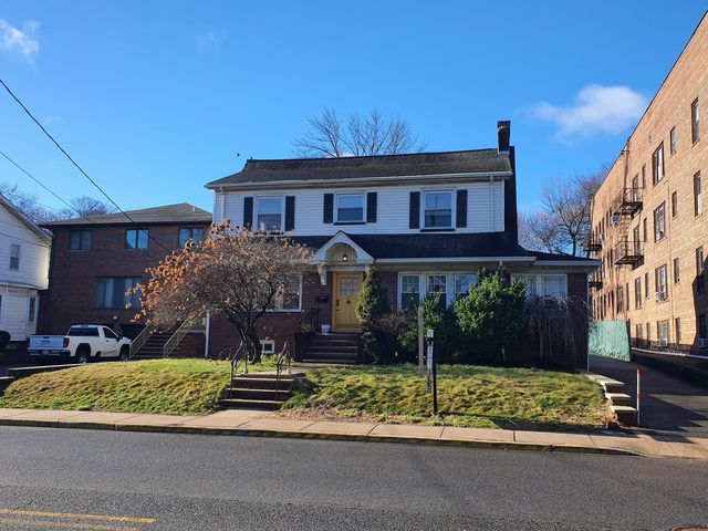 329 Park Ave, Nutley, NJ 07110