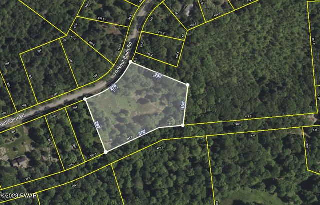 17 Lake In The Clouds Rd   #17, Canadensis, PA 18325