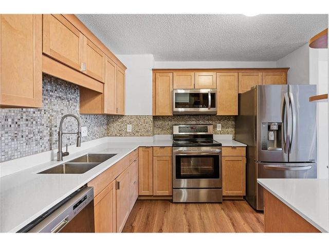 26 10th St W #1108, Saint Paul, MN 55102
