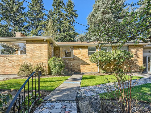 1550 NE 106th Street, Seattle, WA 98125