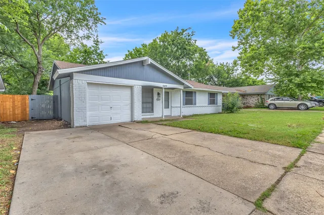 6470 Tumbling Creek Trl, Dallas, TX 75241