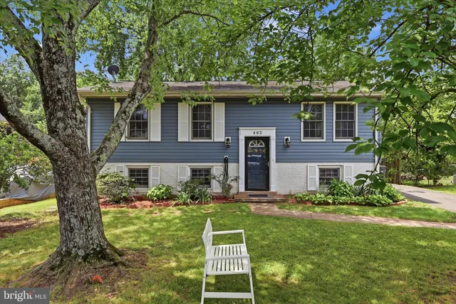 403 E  Laurel Ave, Sterling, VA 20164