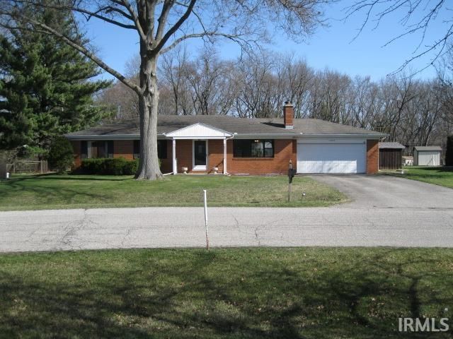19089 Strawberry Hill Rd, South Bend, IN 46614