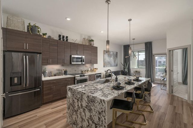 15446 N  Greenway Hayden Loop #4032, Scottsdale, AZ 85260