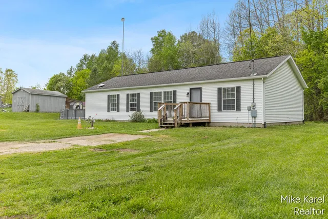 13309 Wabasis Ave NE, Cedar Springs, MI 49319