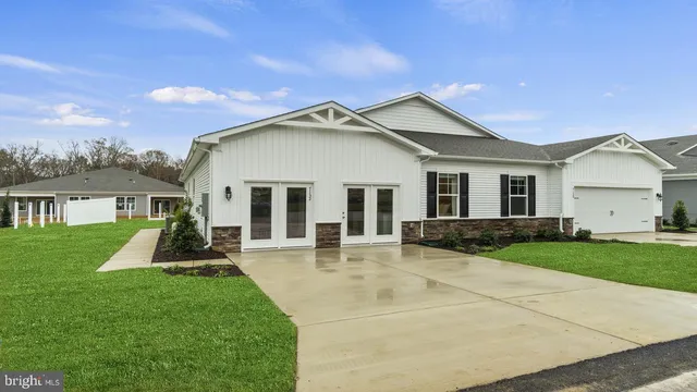 9 Florence Sarah Ln, Lexington, VA 24450