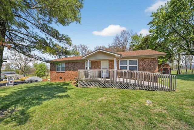 120 Lyons Ln, Sacramento, KY 42372