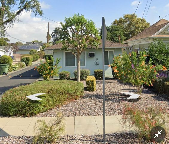 328 N  6th Ave, Upland, CA 91786