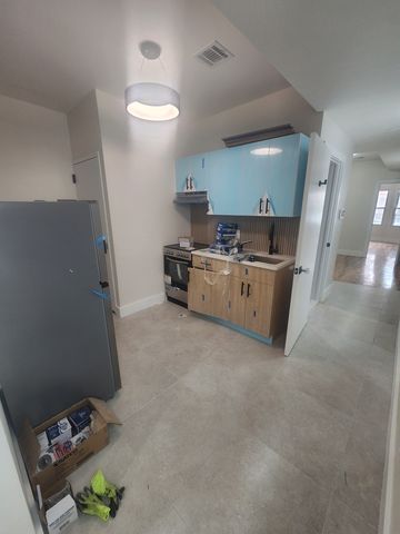 122 Downing St #2L, Yonkers, NY 10705