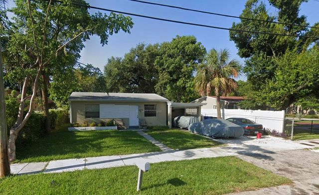 2218 NW 5th St, Fort Lauderdale, FL 33311