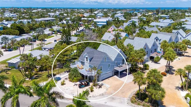 6327 Gulf Dr, Holmes Beach, FL 34217
