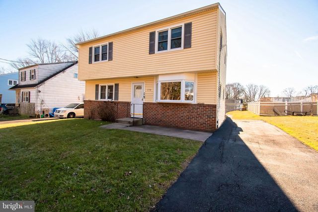 2770 Phipps Ave, Willow Grove, PA 19090
