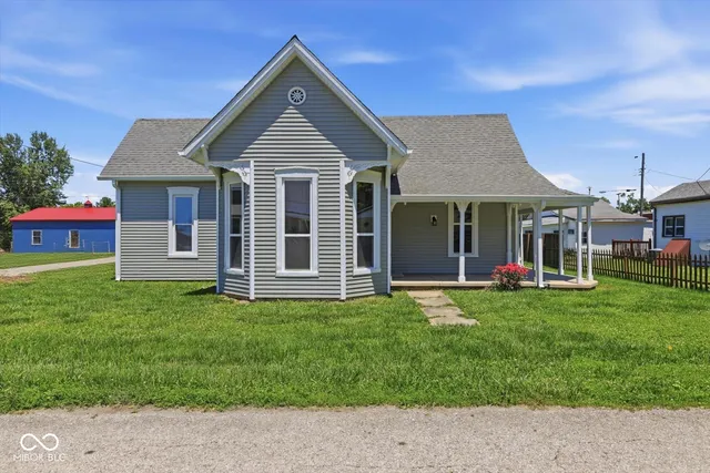 206 W  Walnut St, Waldron, IN 46182