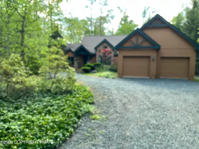 4111 Old Creek Path, Pocono Pines, PA 18350