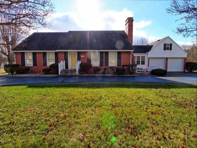 1417 W  Country Club Rd, Connersville, IN 47331