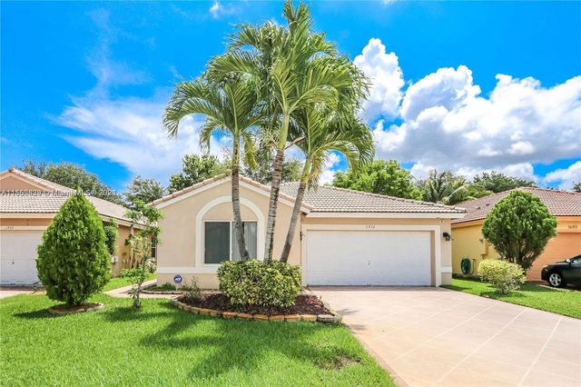 1713 NW 208th Ter, Hollywood, FL 33029
