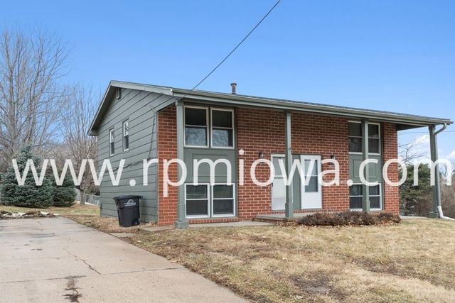 3424 SW 42nd St, Des Moines, IA 50321