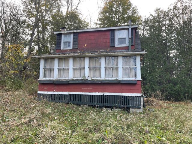 24 Waldoboro Road, Friendship, ME 04547