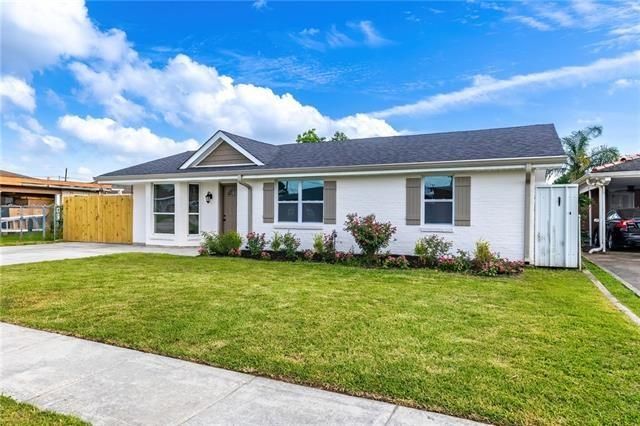 404 Alpaca Dr, Arabi, LA 70032