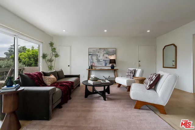 5055 Coldwater Canyon Ave #219, Sherman Oaks, CA 91423
