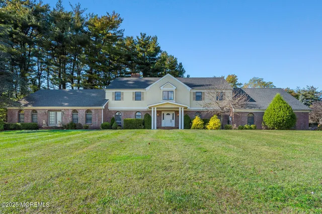 2 Pomo Court, Middletown, NJ 07748