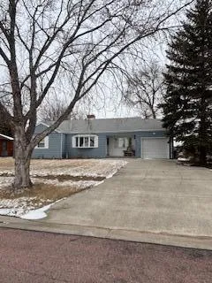 545 Missouri Dr, Pickstown, SD 57367