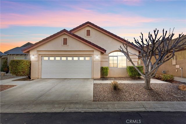 11286 Country Club Dr, Apple Valley, CA 92308