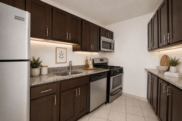 710 Roeder Rd #103, Silver Spring, MD 20910