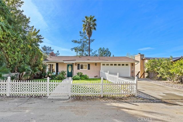 3547 Pansy Dr, Calabasas, CA 91302